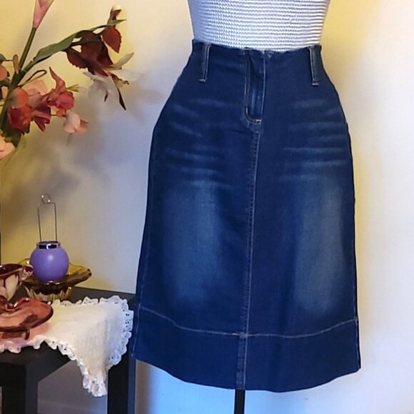 NWT Women’s Navy Blue Stretch Cotton Chic Midi Denim Skit Size 8 12 16 - Picture 2 of 6